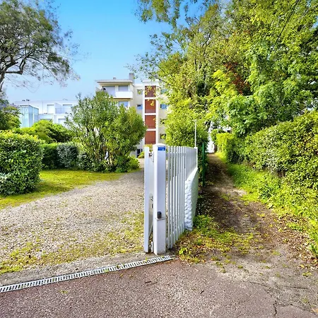 Apartman Pereire - T2 Front De Avec Balcon Et Parking - Fr-1-433-26