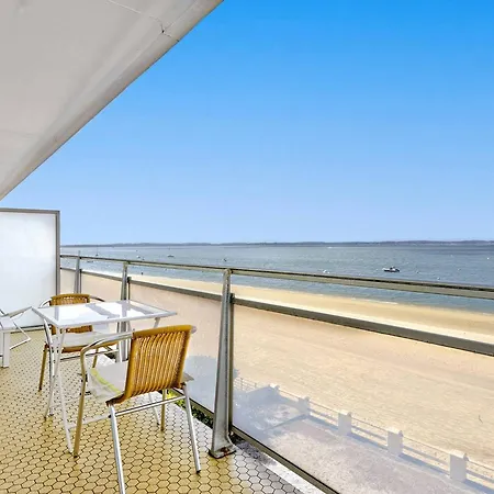 Pereire - T2 Front De Avec Balcon Et Parking - Fr-1-433-26 * Αρασόν