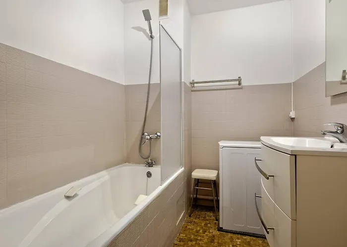 Pereire - T2 Front De Avec Balcon Et Parking - Fr-1-433-26 Lejlighed *